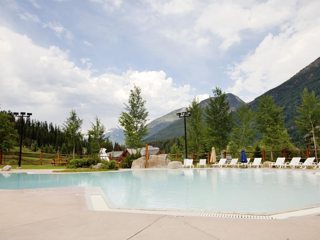 Panorama Mountain Resort - Toby Creek / Horsethief Condos Exterior photo